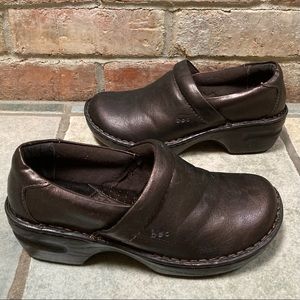 BOC Peggy brown leather clogs . Women’s Sz 8.5